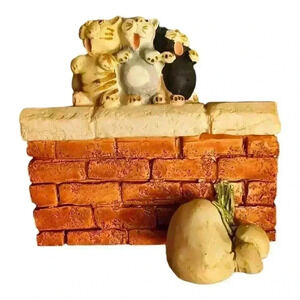 Vintage 1983 Peter Fagan Adorables Scotland CAT Chorus on a Brick Wall Figurine